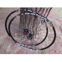 NoTubes Crest 29er + Novatec 1495grs